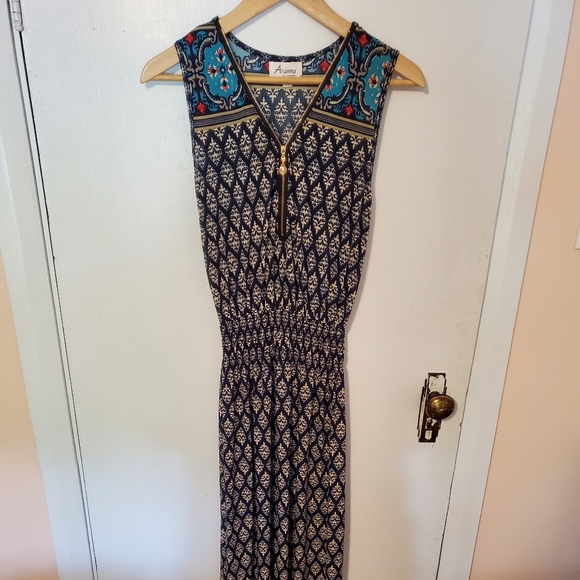 Summer Dress - Picture 1 of 3